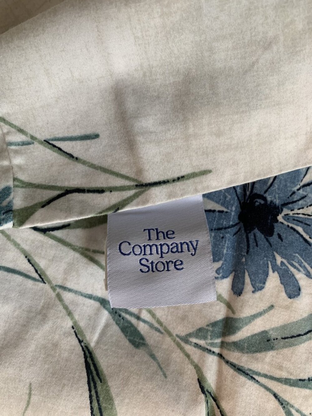 The Company Store Cotton King Pillowcases Set of Six Like New - Picture 4 of 4